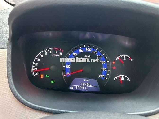 Hyundai i10 2019 Sedan 1.2MT,số sàn,màu nâu,3v7 km
