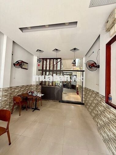 Bán nhà mặt tiền 4 tầng Phạm Văn Nghị, trung tâm Đà Nẵng