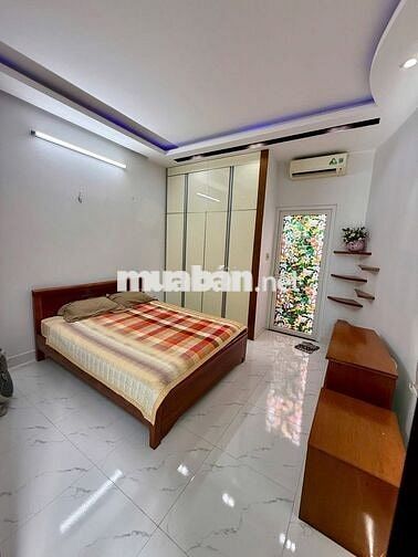Bán nhà mặt tiền 4 tầng Phạm Văn Nghị, trung tâm Đà Nẵng
