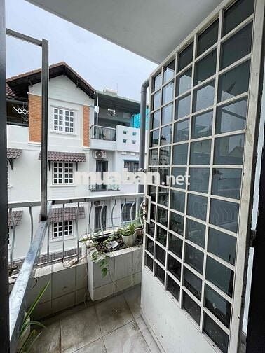 CĂN HỘ GIƯỜNG TẦNG - NGAY GẦN HÀNG XANH, HUTECH, GIAO THÔNG VẬN TẢI