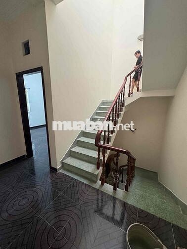 Cho thuê nhà Hẻm Xe Hơi 6x20 Trệt 2L Sân Thượng Quận 10