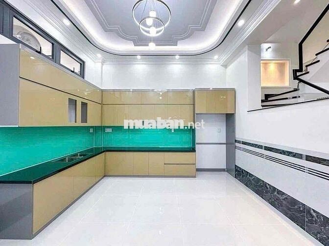 NHÀ PHỐ MẶT TIỀN NẰM TRONG KHU ĐÔ THỊ MỚI TPHCM