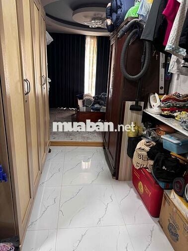 bán nhà 1 trệt 3 lầu sân thượng xây mới ngay chợ chỉ 10ty tl lộc