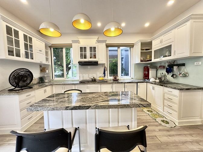 Biệt Thự Ven Sông Sài Gòn 240m²(14x17.5) - Bảo Vệ 24/7 - Chỉ Nhỉnh 36 