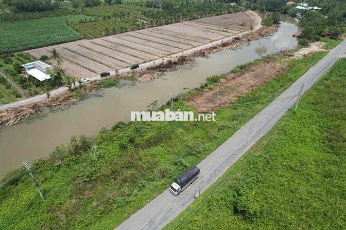 Hàng Vip F0 - Đất Vườn MT 816 View Kênh