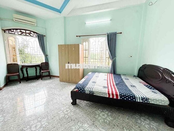 Phòng mới ban công 40m Hoàng Văn Thụ gần sân bay TSN