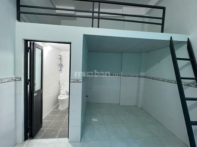 Cho thuê phòng lầu 1 >20m2, có gác, máy lạnh, bếp, WC riêng 3,2tr