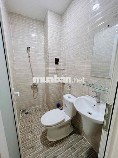 STUDIO GẦN BÊN VIỆN CHỢ RẪY - FULL NỘI THẤT - THANG MÁY - CỬA SỔ TRỜI