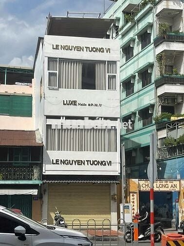 MT - Nguyễn Văn Cừ , Quận 1 - 5x17 - 4 Tầng ốp kính đẹp - 60 Triệu