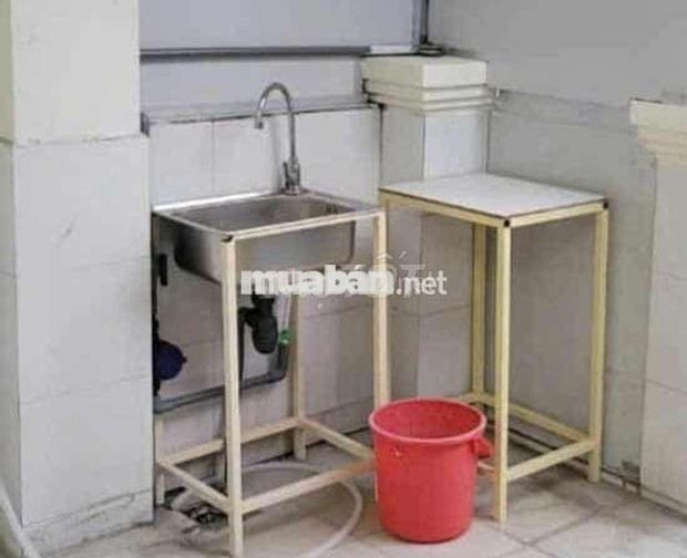 Mặt tiền kinh doanh và phòng ở trêt