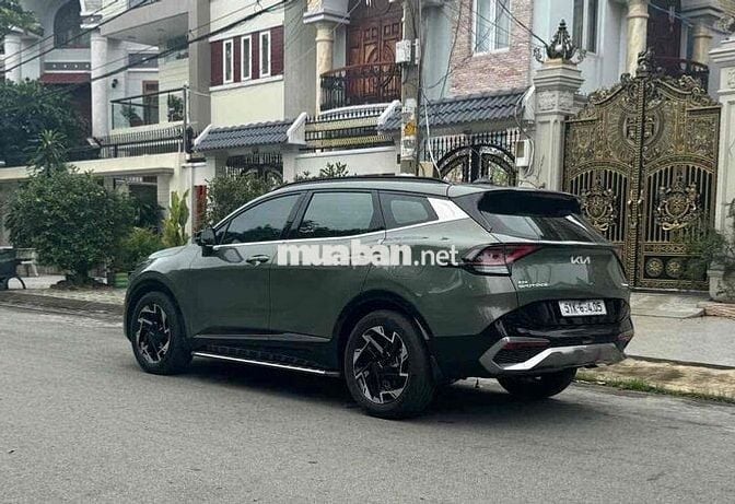 Kia Sportage 2023 Signature 1.6T AWD - 16000 km
