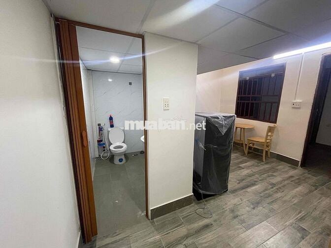 CĂN HỘ DỊCH VỤ SIÊU RỘNG RÃI NGAY GẦN ĐH NGUYỄN TẤT THÀNH