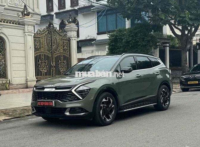 Kia Sportage 2023 Signature 1.6T AWD - 16000 km