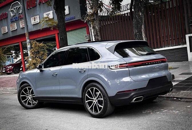 Porsche Cayenne 2023 siêu lướt - 3000 km