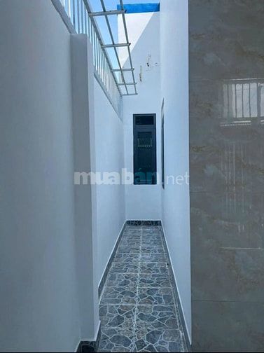 Gia đình tôi sắp đi nơi khác ở nên bán lại nhà Hóc Môn giá chỉ 790TR