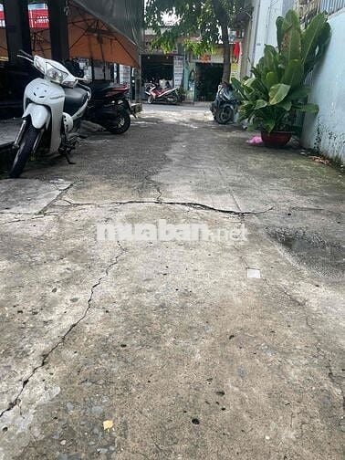 ĐẤT 70m2 - NGAY CHỢ BTĐ- SÁT TÊN LỬA- CÁCH MT 1 CĂN NHÀ