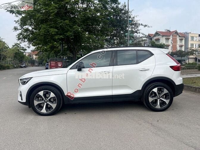 Volvo XC40 sản xuất 2022