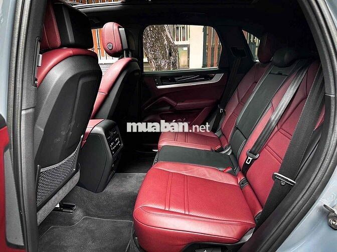 Porsche Cayenne 2023 siêu lướt - 3000 km