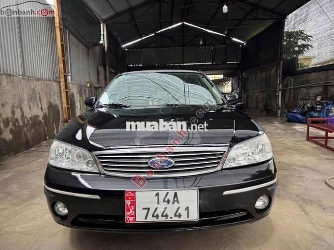 Ford laser bản GhiA sx 2004 vip chính chủ .