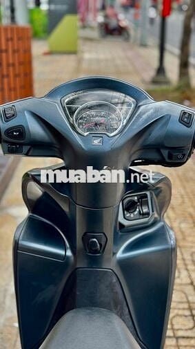 Honda Vision PBTT Bánh Cao Zin lướt ( Bstp 9c )