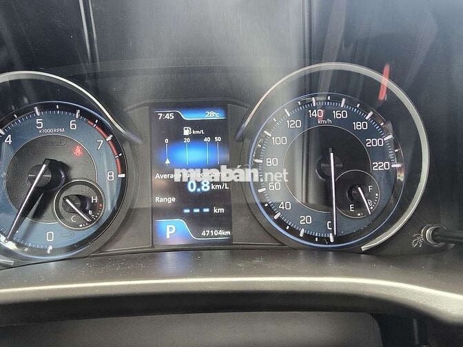 SUZUKI ERTIGA HYBRID  SX 2023 TỰ ĐỘNG 47000KM