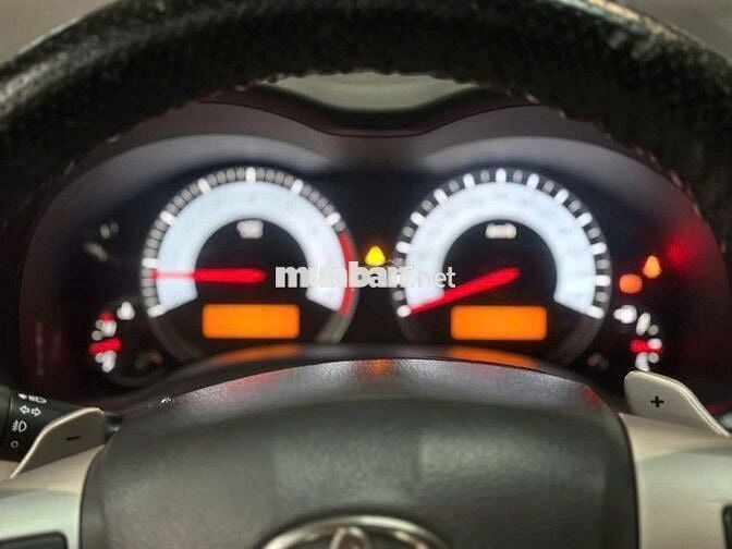 Toyota Corolla Altis 2014 2.0V - 80000 km