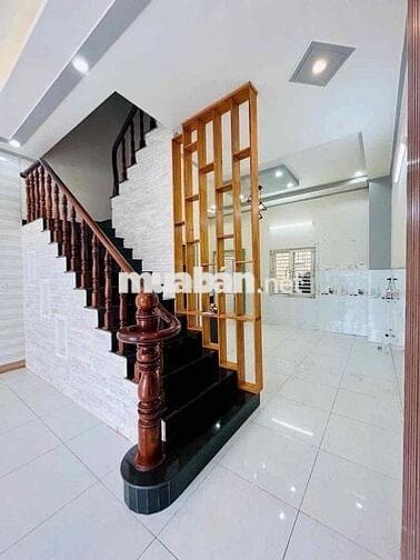 ✅BÁN NHÀ TRỆT 1 LẦU MỚI ĐẸP - 2 MÁY LẠNH, KDC ĐÔNG ĐÚC