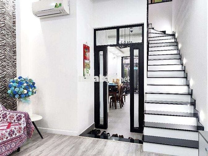 Nhà 4 Tầng 68M2 Xe Tải Thông gần Siêu Thị Lotte