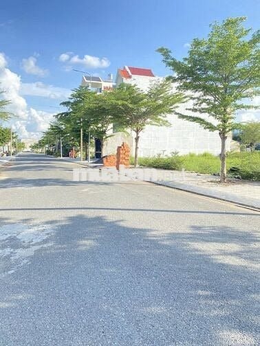 Bình Chánh đất thổ cư 100% diện tích 90m2