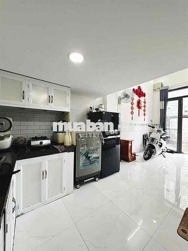 Bán Nhà Phạm Văn Chiêu-Kế bên là Metro-26m2-3 Tầng-3PN-TL