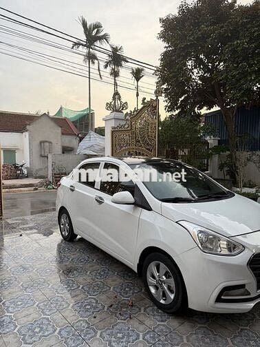 Cần bán i10 2020