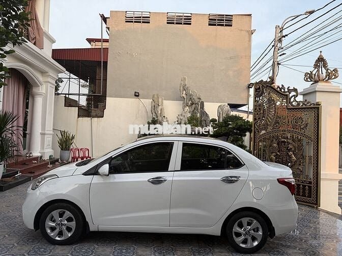 Cần bán i10 2020