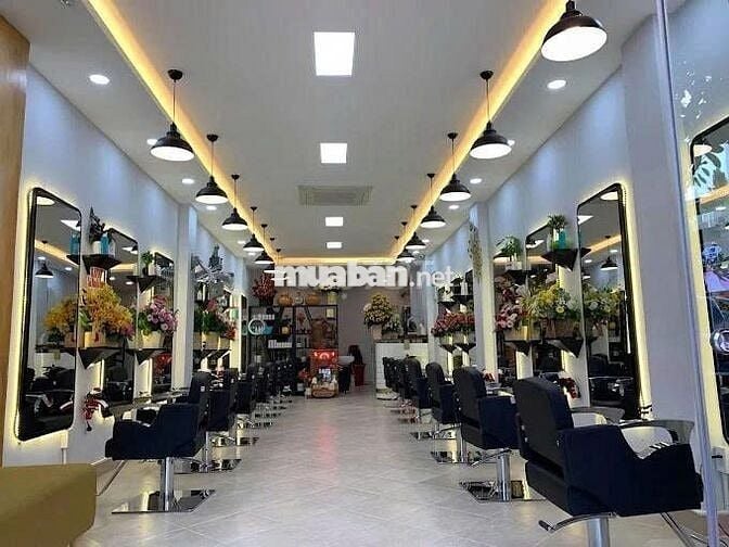 CHO THUÊ NHÀ MẶT TIỀN CÁCH MẠNG THÁNG 8 PHƯỜNG 5 QUẬN 3