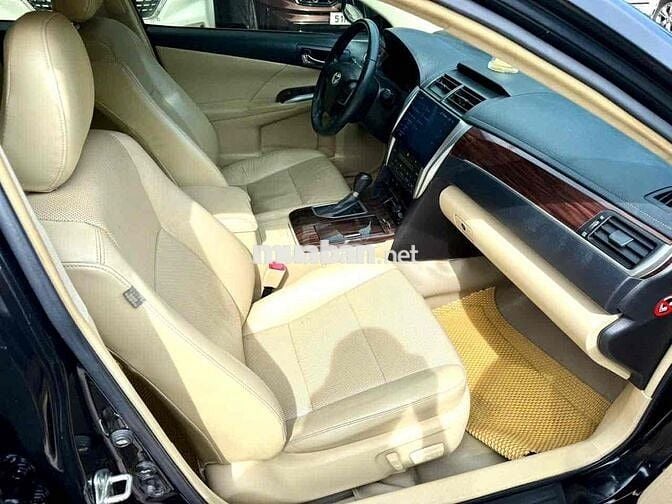 CAMRY 2.0E 2017 LƯỚT 7 VẠN ,BẢO HÀNH 1 NĂM RẤT ĐẸP