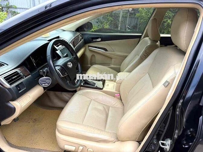 CAMRY 2.0E 2017 LƯỚT 7 VẠN ,BẢO HÀNH 1 NĂM RẤT ĐẸP