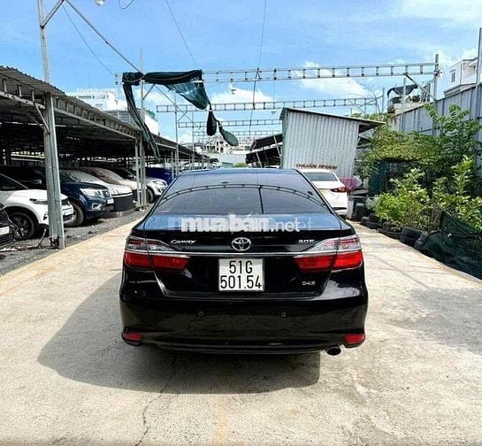 CAMRY 2.0E 2017 LƯỚT 7 VẠN ,BẢO HÀNH 1 NĂM RẤT ĐẸP