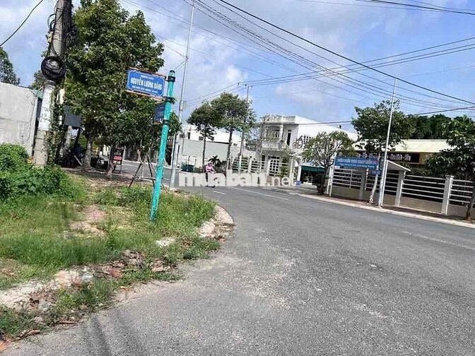 ĐẤT NHÀ Ở FULL THỔ NGAY THỊ TRẤN LONG HẢI DIỆN TÍCH 105m2