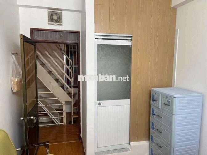 Cho thuê phòng Lầu 1.Đường Phan Tây Hồ.Phường 7.Quận Phú Nhuận.