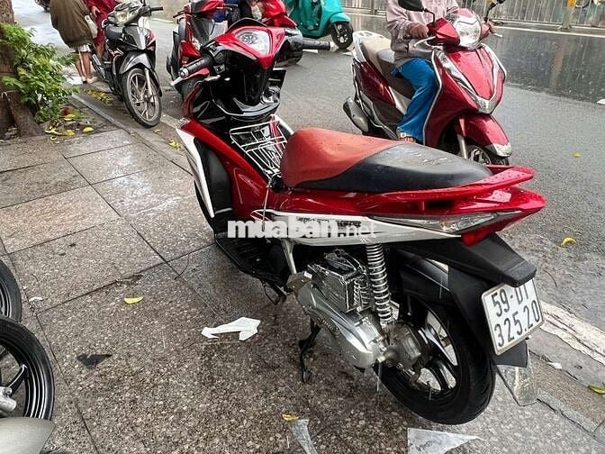 Honda air blade FI 2012 mới 90% Bstp chính chủ