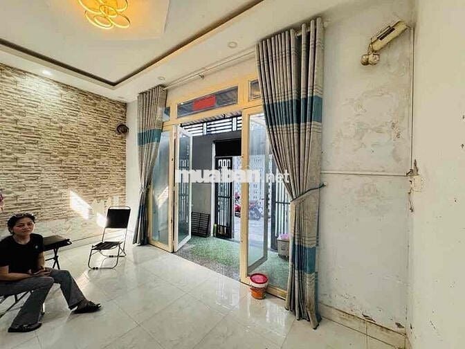 Nhà ngang 10m - Giáp Võ Văn Kiệt - 66m2 - 3 tầng - hiện hữu - hơn 5ty