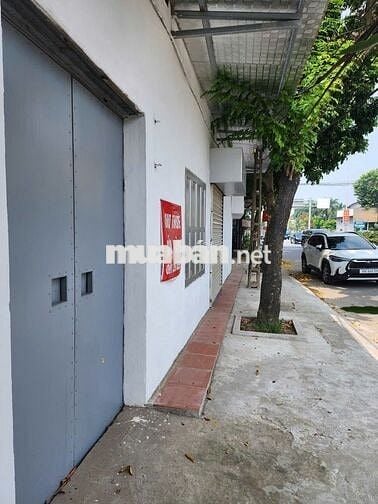 Cho thuê nhà làm văn phòng hoặc cửa hàng kinh doanh