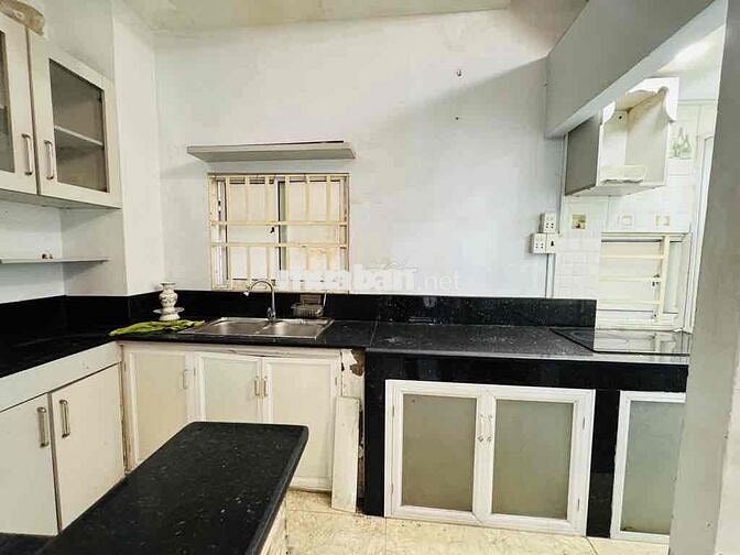 Nhà ngang 10m - Giáp Võ Văn Kiệt - 66m2 - 3 tầng - hiện hữu - hơn 5ty
