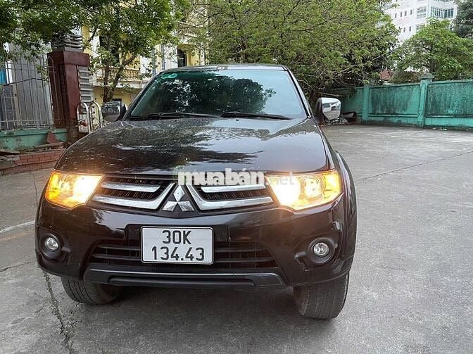 Bán xe Mitsubishi Pajero Máy xăng số tự động