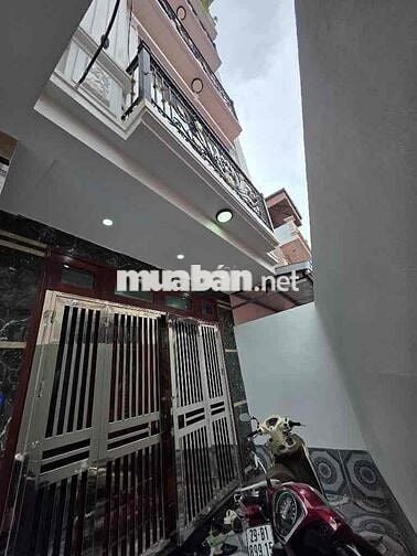 Ngô Quyền - La Khê - Hà Đông - 42M2 - 5 Tầng - Ba bước ra phố- Gần oto