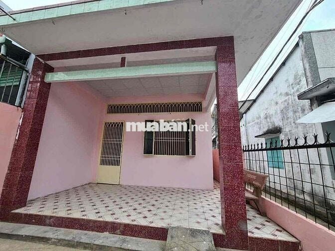 Cho thuê nhà C4, 4.5x20m, 2pn, ĐHT 05, Tân Hưng Thuận, Q12. 5tr5
