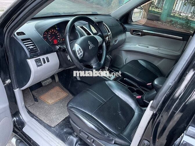 Bán xe Mitsubishi Pajero Máy xăng số tự động
