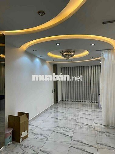 Nguyên căn 6 TẦNG THANG MÁY 5 x 12m  MẶT TIỀN NGUYỄN VĂN CỪ Q1