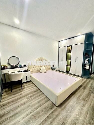 🏡 Ngõ Rộng Thênh Thang – Nhà Đẹp Ngỡ Ngàng Cầu Am, Vạn Phúc – Chỉ 8 tỷ
