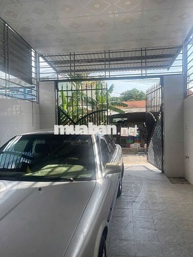 nhà 170m2 vừa ở vừa làm kho sân oto gần Dĩ An 1 trần quang khải
