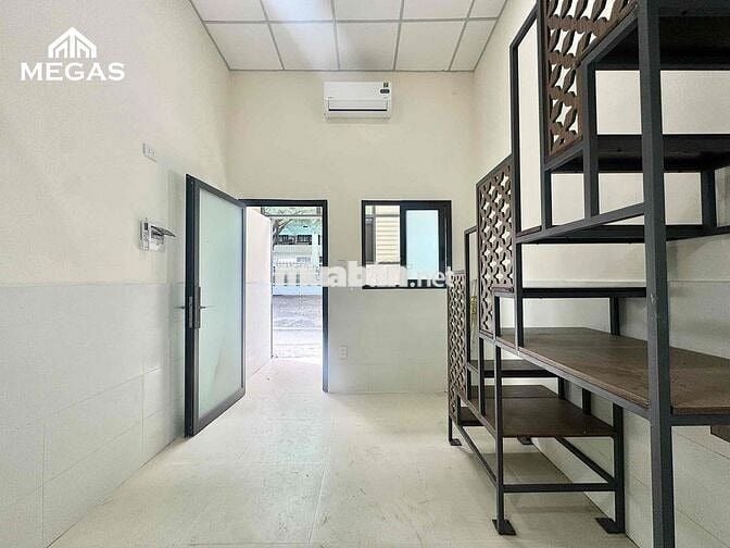 NHÀ NGUYÊN CĂN 1 TRỆT + 1 LẦU SẴN MÁY LẠNH NGAY DƯƠNG QUẢNG HÀM ĐH VLU